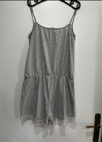 Kadın Gri Dantelli Kolsuz Şort Tulum - Görsel 2