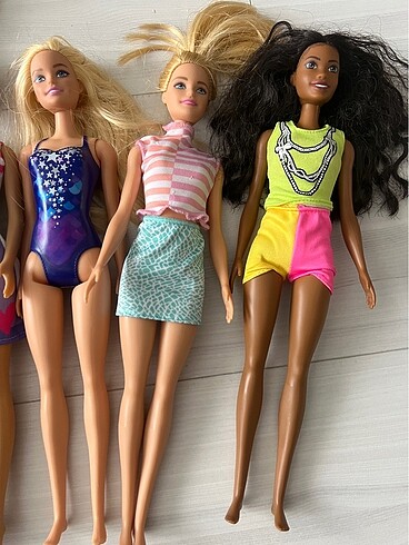 Barbie 6 barbi 700 tl