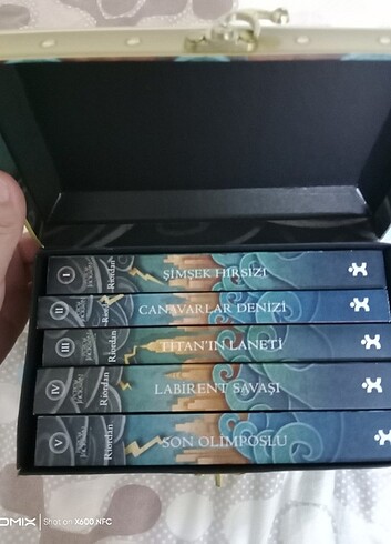 Beden Renk Percy Jackson 10.Yıl Özel Kutulu Set