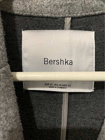 xs Beden Bershka kaban