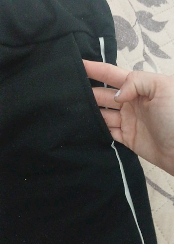 Kadın Siyah Rahat Kesim Spor Pantolon - Görsel 4