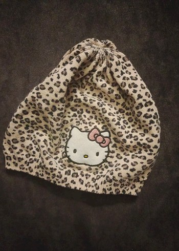 H&M Hello Kitty Sanrio Bere