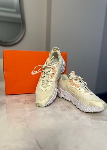 41 Beden ten rengi Renk Beyaz Bağcıklı Nike Spor Ayakkabı