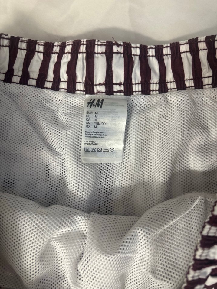 Bordo Çizgili Şort - Görsel 4