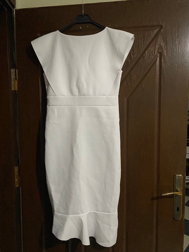 Beyaz V Yaka Fırfırlı Uzun Abiye Elbise - Görsel 2