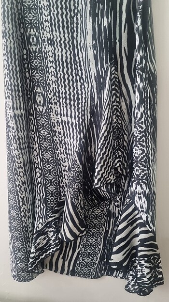 s Beden Siyah desenli etek