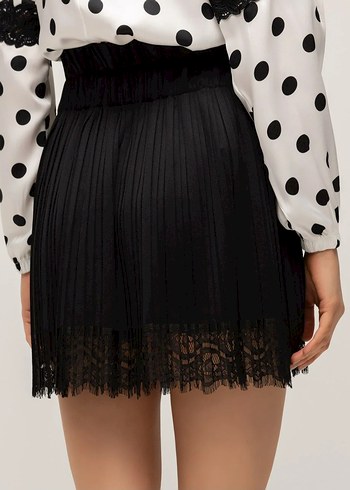 Dantel Detaylı Pilili Siyah Mini Etek - Görsel 2