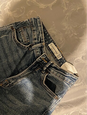 Stradivarius Slim Fit Mom Jean