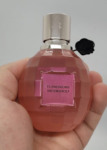 Beden Renk Viktor&Rolf La Vie En Rose 50 ml Edt