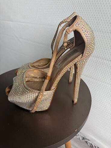 Taşlı 15 punt steve madden