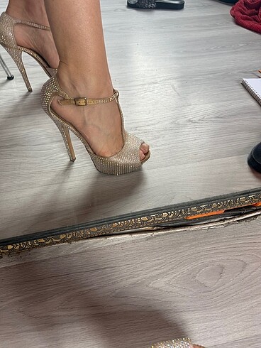 Steve Madden Taşlı 15 punt steve madden