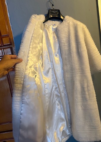 Beyaz Kısa Kollu Midi Suni Kürk - Görsel 3