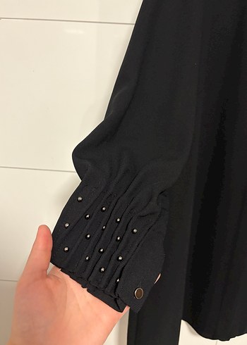 Siyah Uzun Kollu Yüksek Yakalı Kadın Tunik - Görsel 2
