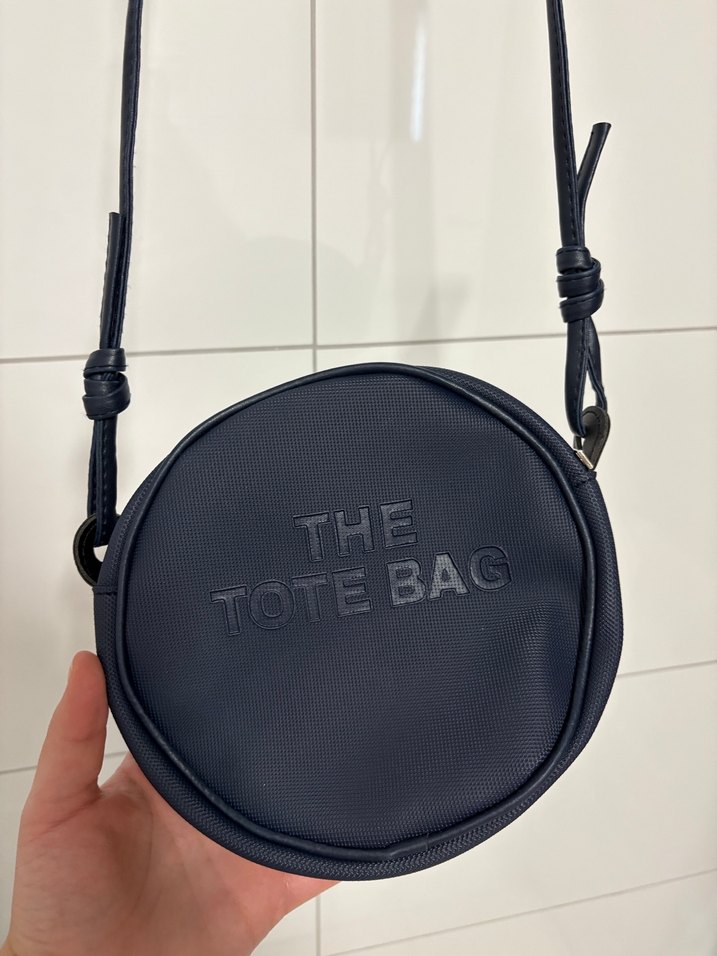 Lacivert Deri Yuvarlak Çanta - Görsel 2