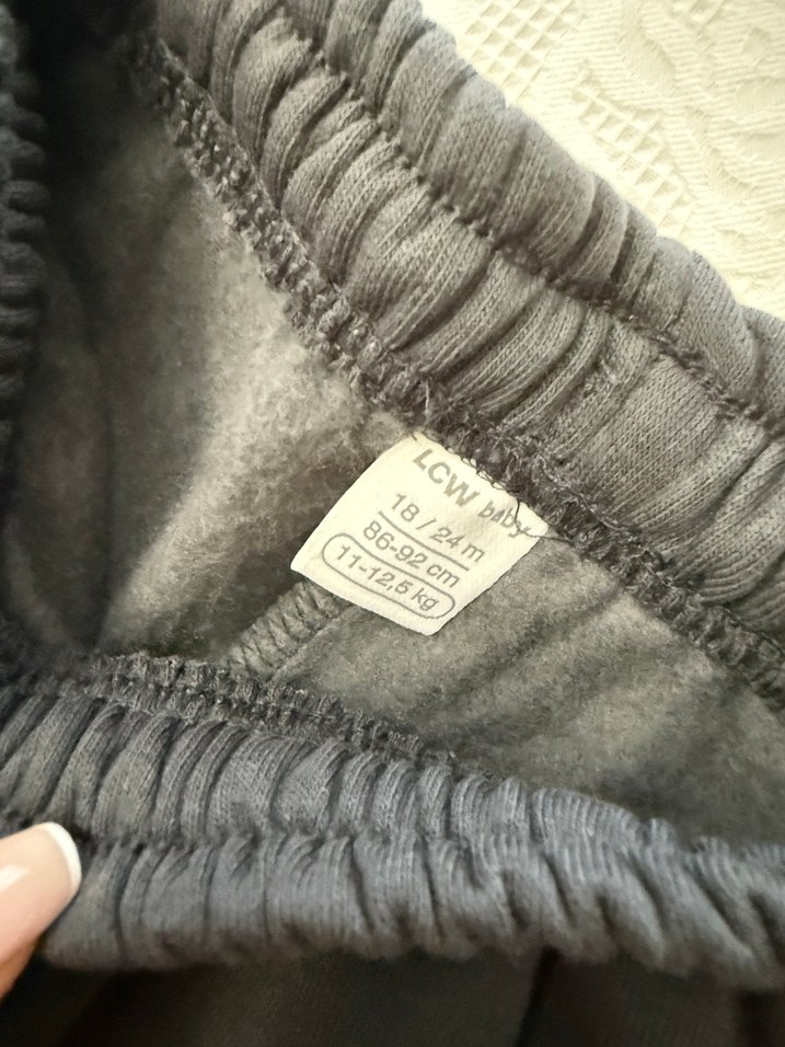 Lc waikiki Erkek Çocuk Gri ve Lacivert Bol Kesim Eşofman Altı - Görsel 2