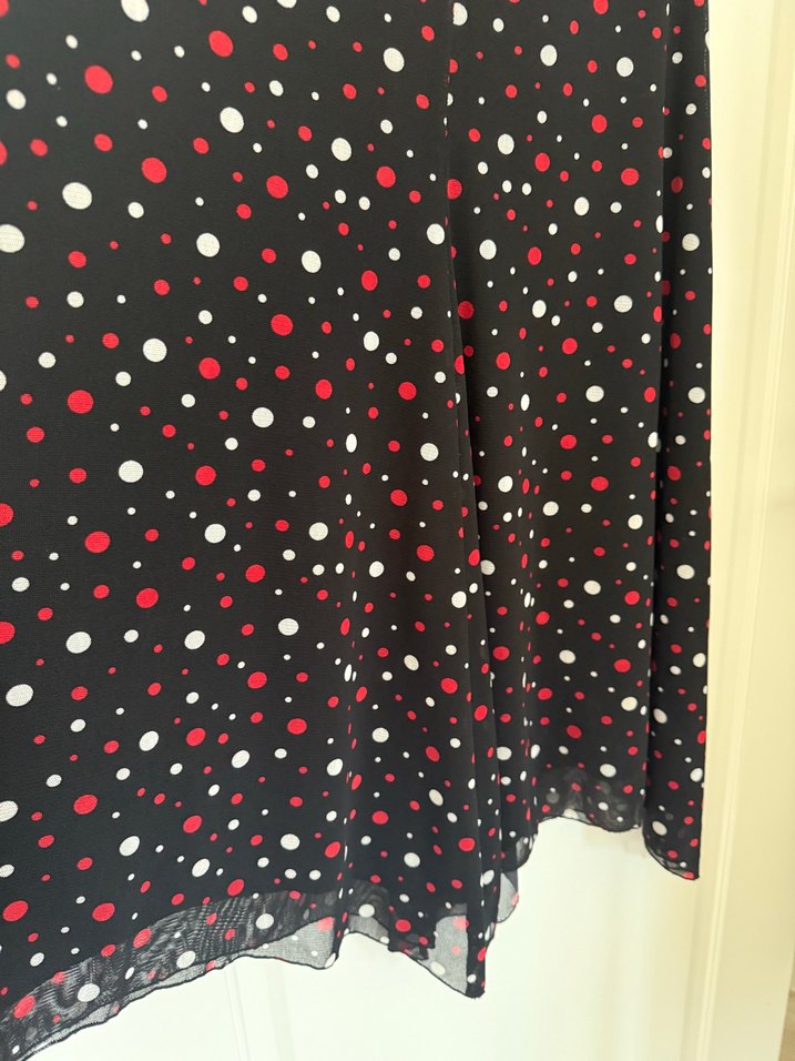 Puantiye Desenli Siyah Midi Elbise - Görsel 2