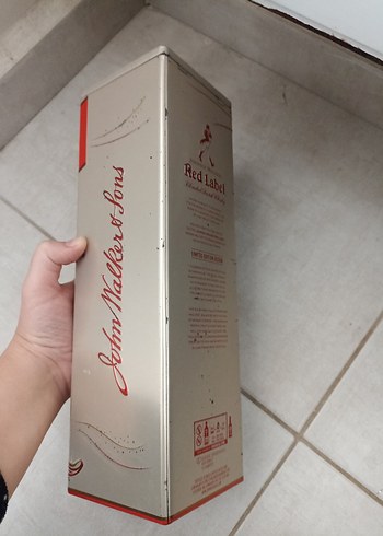 Diğer metal saklama kutusu