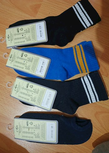 7 yaş pamuklu erkek çocuk çorap 4 adet - Görsel 3