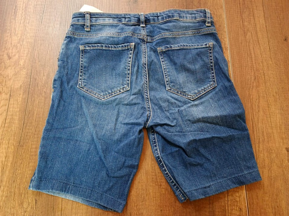 LC Waikiki kot şort taşlı işlemeli - Görsel 5