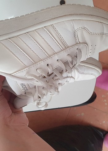 38 Beden orjinal Adidas Beyaz Kadın Spor Ayakkabısı