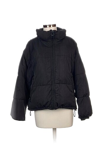 Pull and Bear Mont %70 İndirimli.