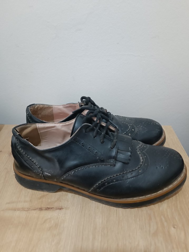 Siyah Bağcıklı Klasik Kadın Ayakkabı - Görsel 4