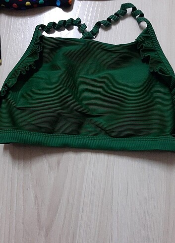 Penti bikini üstü