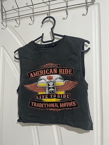 Crop top üst