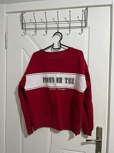 Kırmızı Sweatshirt