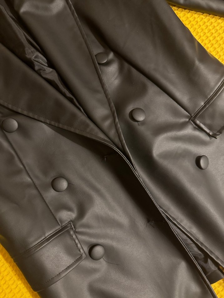 Düğmeli Siyah Deri Kadın Ceket - Görsel 3