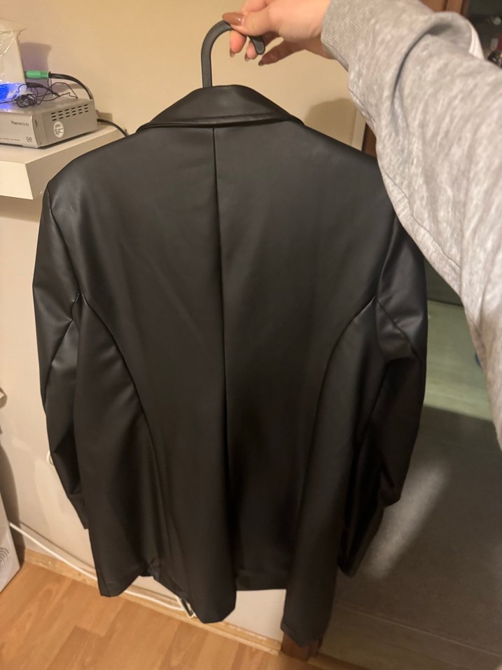 Düğmeli Siyah Deri Kadın Ceket - Görsel 4