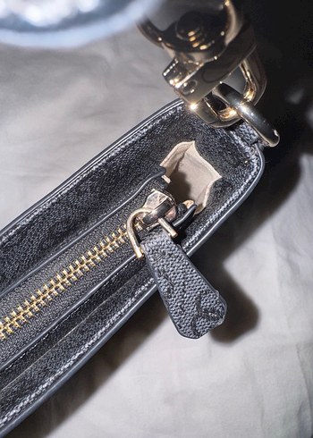 Siyah Baskılı Deri Kadın Omuz Çantası - Görsel 3