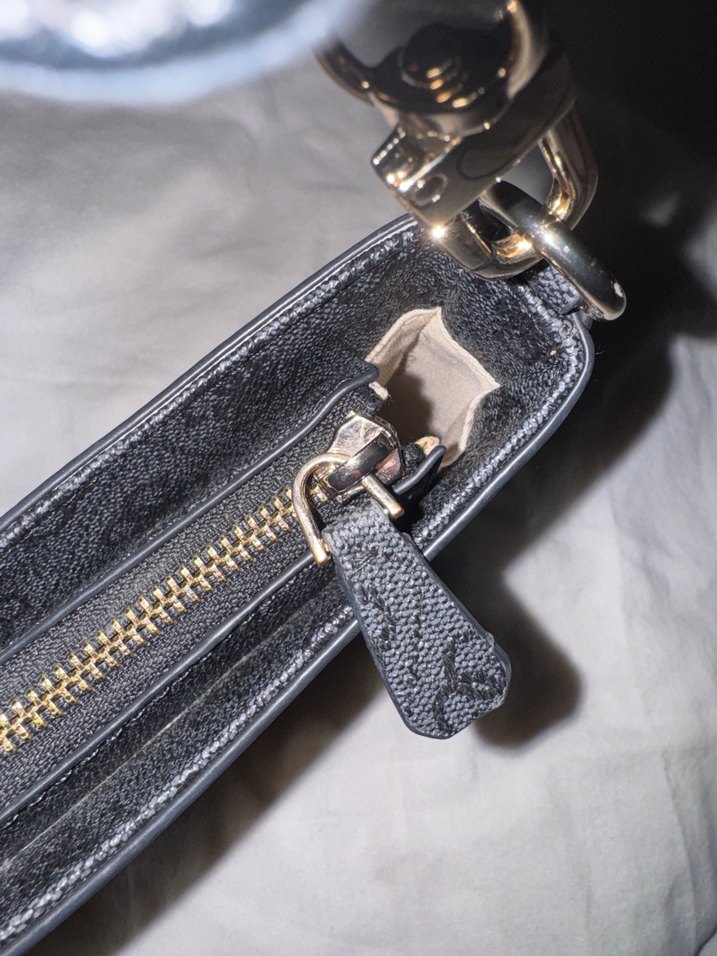 Siyah Baskılı Deri Kadın Omuz Çantası - Görsel 3