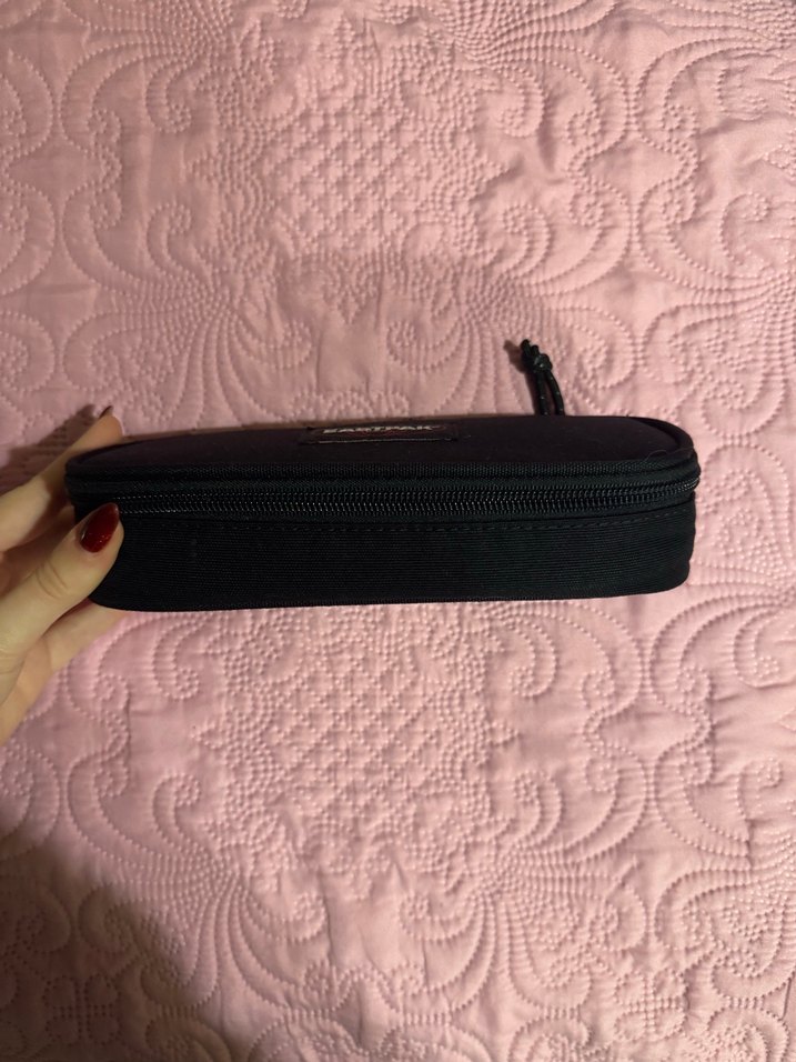 Siyah Eastpak kalemlik - Görsel 2