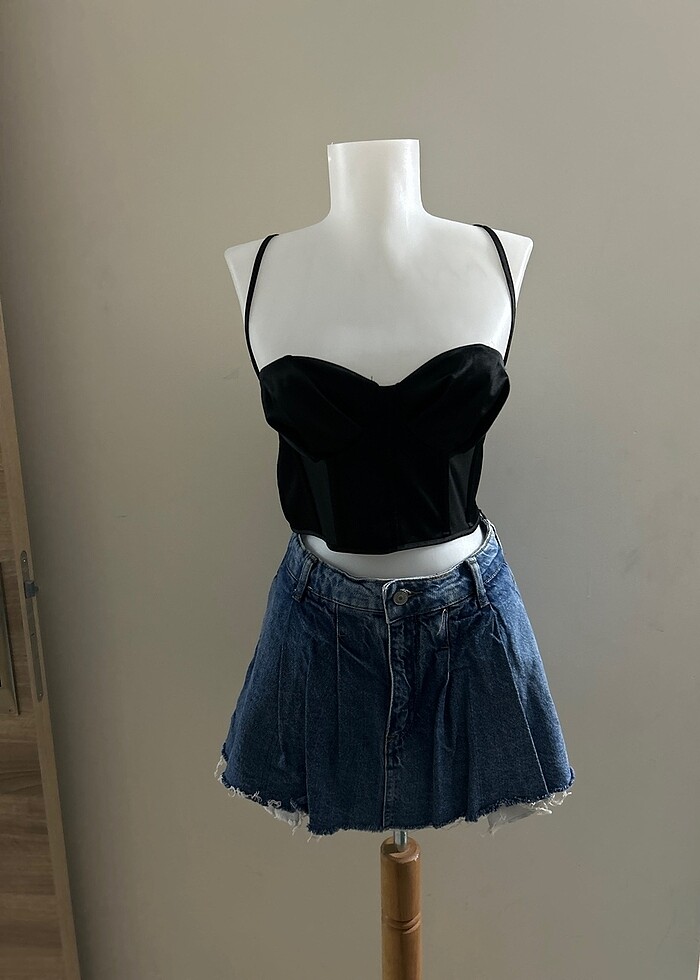 Zara crop ve Trendyol şort etek - Görsel 1