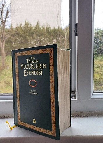 J. R. R. Tolkien - Yüzüklerin Efendisi: (Tek Cilt) Yüzük Kardeşl