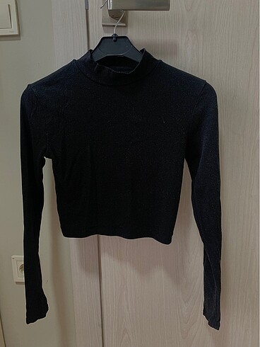 bershka siyah uzun kollu crop