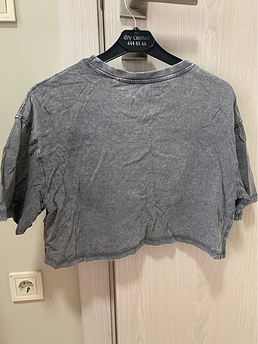 s Beden new yorker marka gri kısa kollu crop