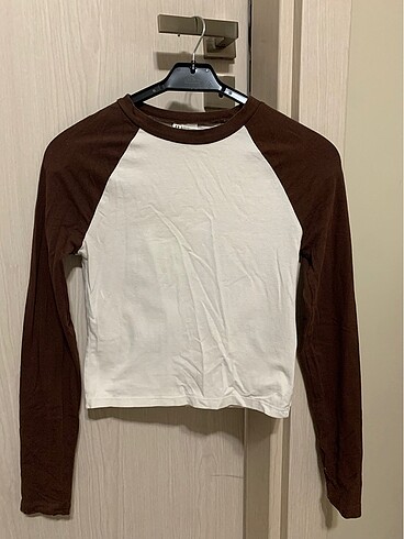 h&m marka beyaz uzun kollu üst kolları kahverengi