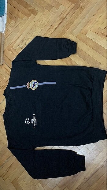 m Beden Real Madrid Eşofman üstü 0 pamukludur M bedendir Askere ve öğren