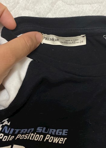 Pull and Bear Kadın Siyah Baskılı Kısa Kollu Tişört