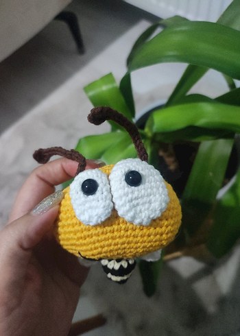 Amigurumi Tığ İşi Arı Anahtarlık Oyuncak