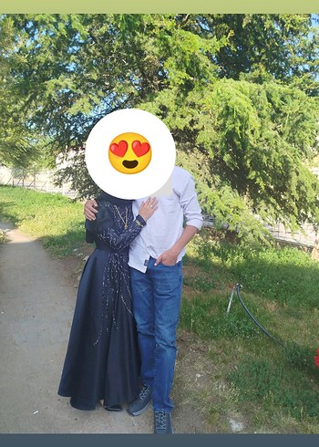 38 Beden siyah Renk Uzun Siyah Nakışlı Gotik Abiye Elbise satılıktır