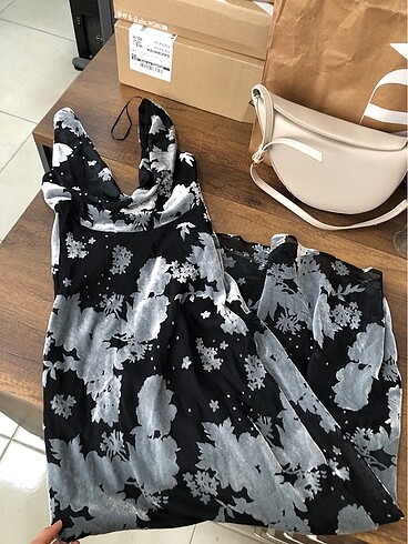 xs Beden ZARA KADİFE DETAYLI UZUN ELBİSE