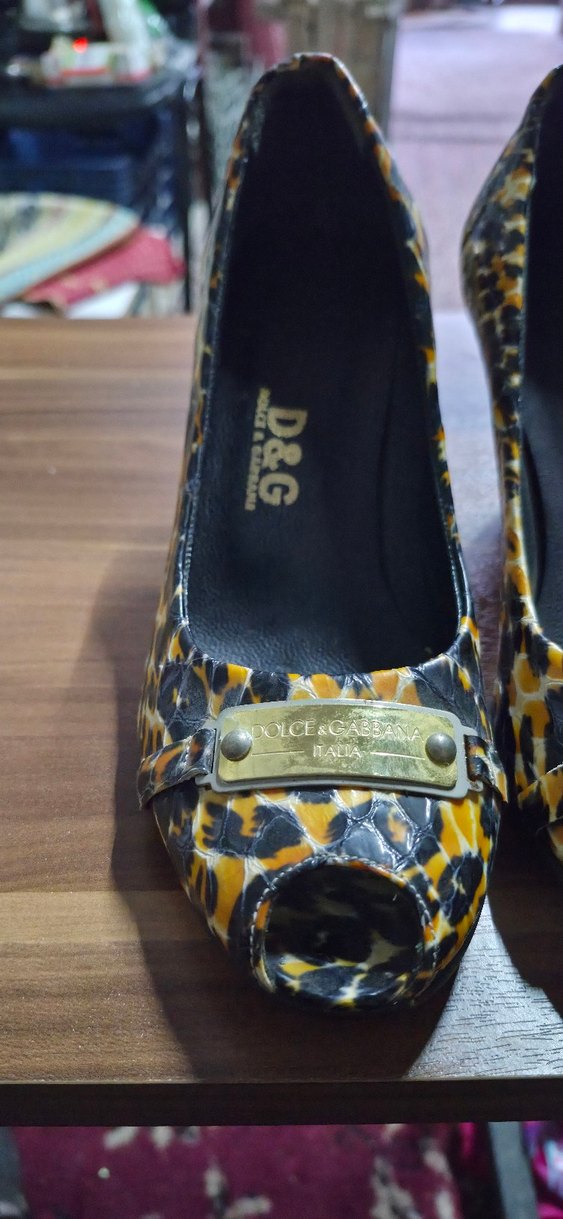 D&G Kadın Sarı Yılan Desenli Topuklu Ayakkabı - Görsel 3