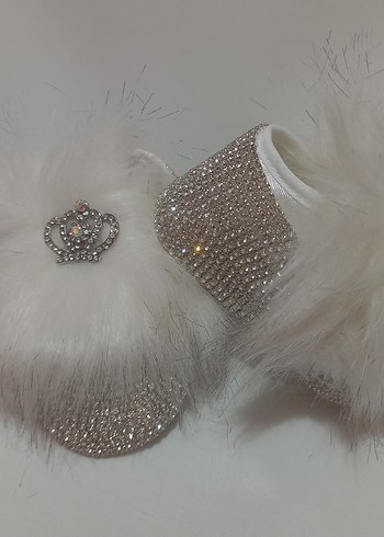 Taç Detaylı Beyaz Suni Kürklü Bebek Ayakkabısı - Görsel 4