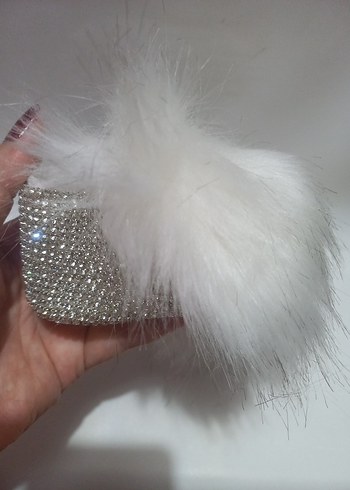 Taç Detaylı Beyaz Suni Kürklü Bebek Ayakkabısı - Görsel 3