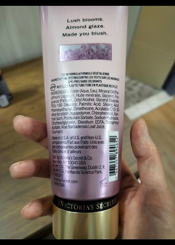 Victoria's Secret Velvet Petals Vücut Losyonu 236 ml - Görsel 2