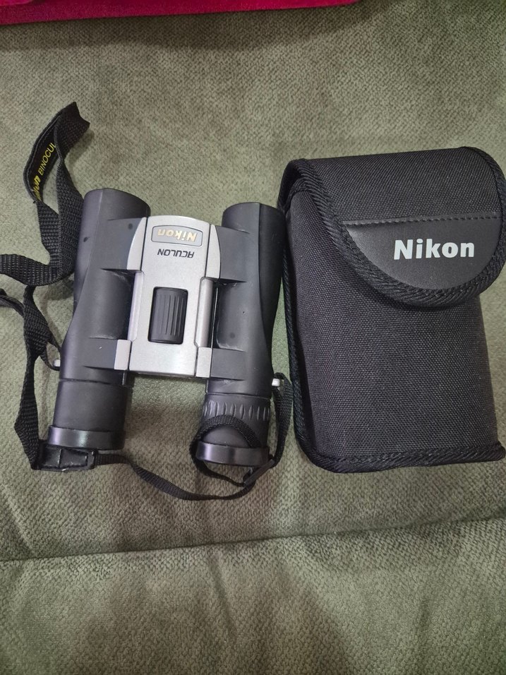 Gri Nikon Dürbün ve Taşıma Çantası - Görsel 2