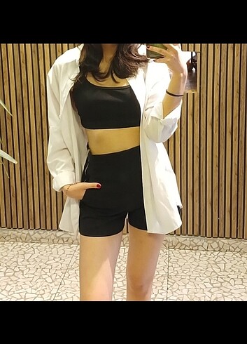 xs Beden Zara siyah şort